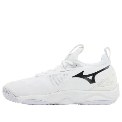 Mizuno Wave Momentum 3 In White
