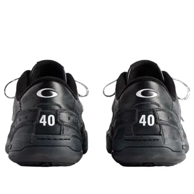 Balenciaga Hamptons Worn-out Low-top Leather Sneakers In Black