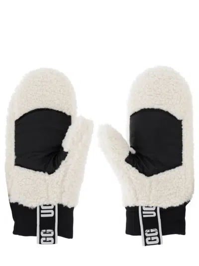 Ugg Fluff Fleece Knobs In White