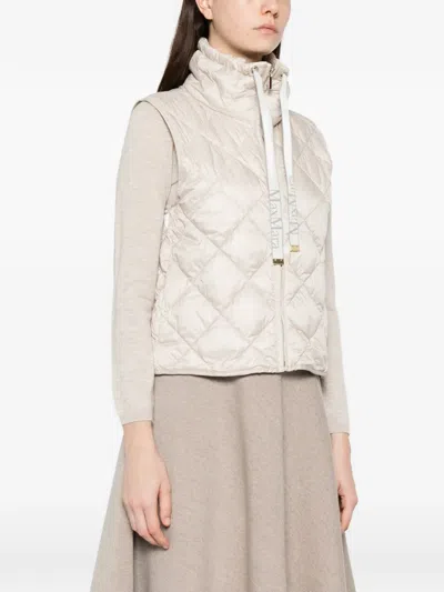 Max Mara The Cube Quilted Zipped Gilet In Neutral