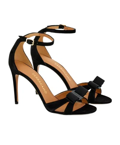 Ferragamo Roxy 90 Vara Bow Suede Sandals In Black