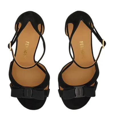 Ferragamo Roxy 90 Vara Bow Suede Sandals In Black
