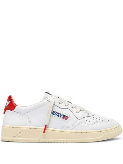 Autry Medalist Low Sneakers In Soft Leather With Cushioned Comfort In White