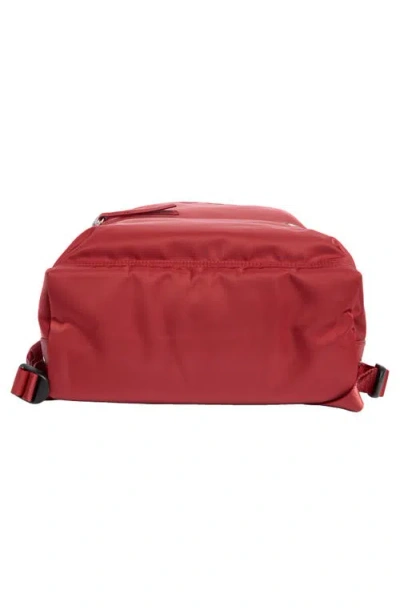 Longchamp Le Pliage Neo Medium Backpack In Red