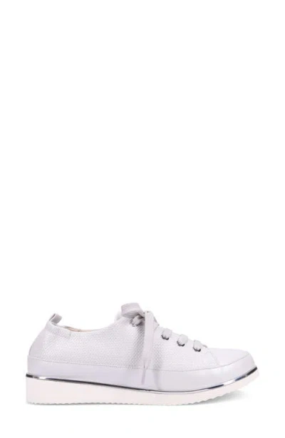 Ron White Novella Sneaker In White