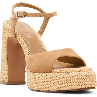 Steve Madden Liandra Platform Sandal In Neutral