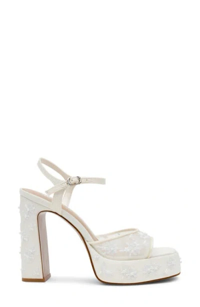 Steve Madden Lianda Platform Sandal In White