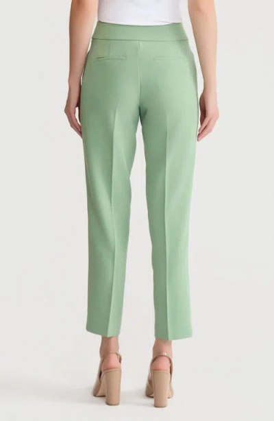 Kasper Flat Front Slim Pants In Green