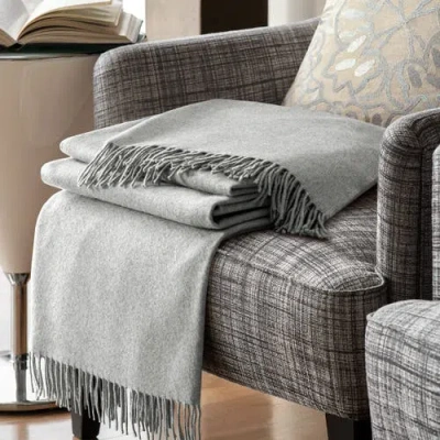 Togas Sutton Throw In Gray