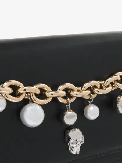 Alexander Mcqueen Small Chain-embellished Skull Shoulder Bag In Black