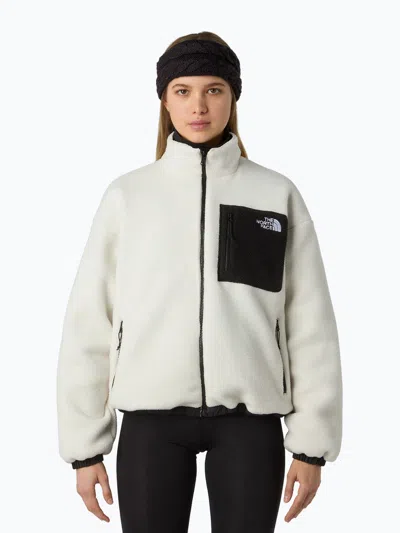 The North Face Versatile Jacket Featuring Functional Pockets In White