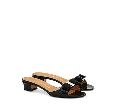 Ferragamo Vanilla Patent Leather Bow Mules In Brown