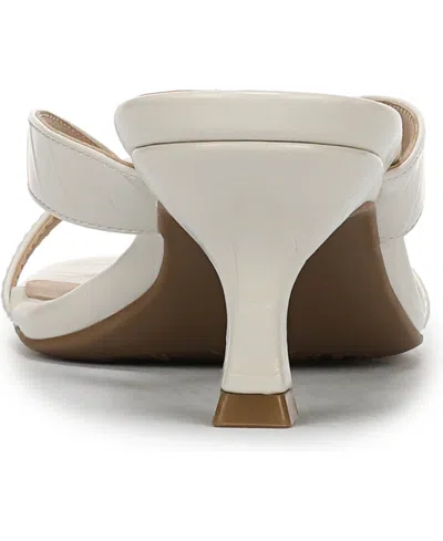 Lifestride Navine Kitten Heel Flip Flop In White