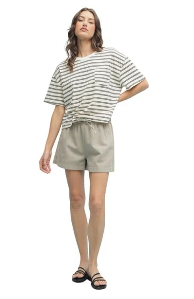 Wishlist Gym Time Short In Grey In Green