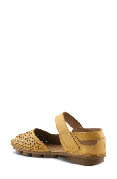 Spring Step Canoya Flat In Brown