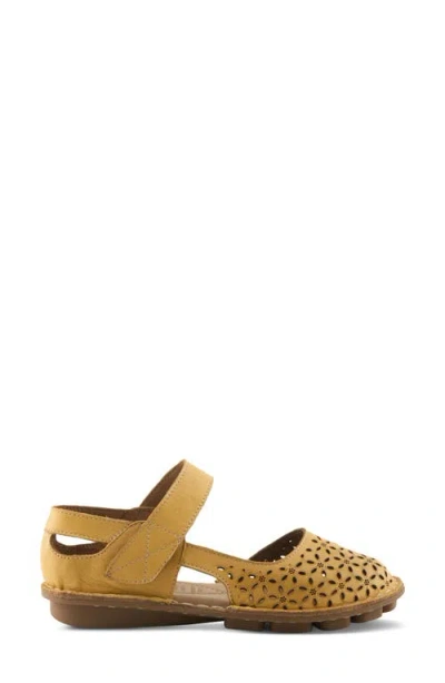 Spring Step Canoya Flat In Brown