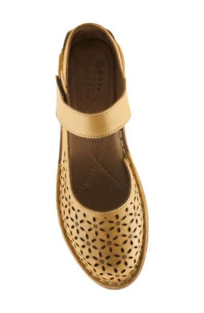 Spring Step Canoya Flat In Brown