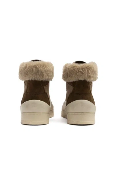 P448 Rail Teddy Boot Sneaker In Brown