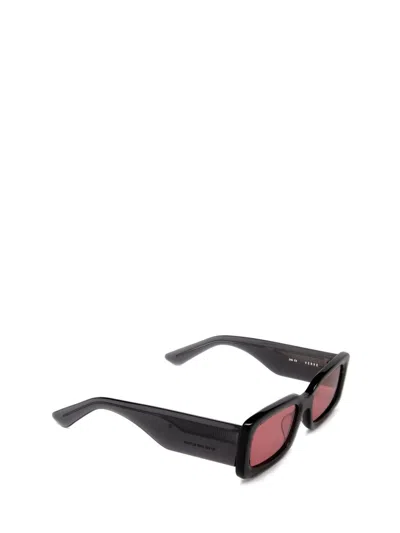 Akila Sunglasses In Black