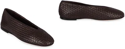Bottega Veneta Micro Woven Nappa Leather Ballerina Flats In Brown