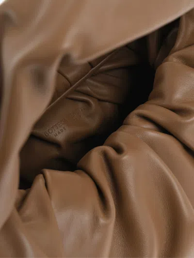 Bottega Veneta The Shoulder Pouch Hobo Bag In Brown