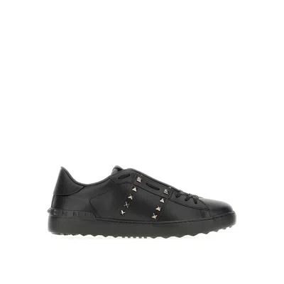 Valentino Garavani Valentino Rockstud Untitled Sneakers In Black