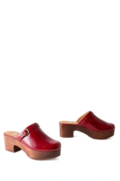 Fortress Abby Platform Clog In Red