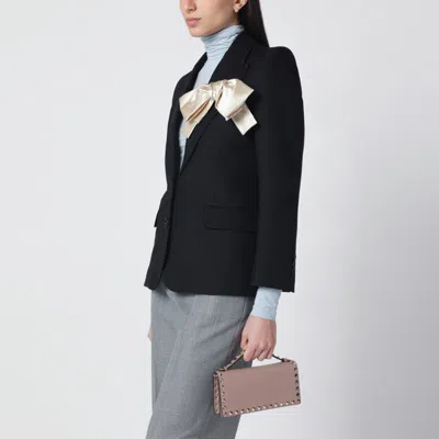 Valentino Garavani Rockstud Powder Chain Wallet In Pink