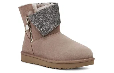 Ugg (wmns)  Classic Caviar Mini In Brown