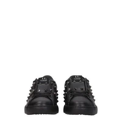 Valentino Garavani Valentino Rockstud Untitled Sneakers In Black