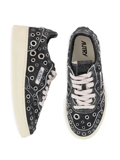 Autry Eyelet-embellishment Sneakers In Multi