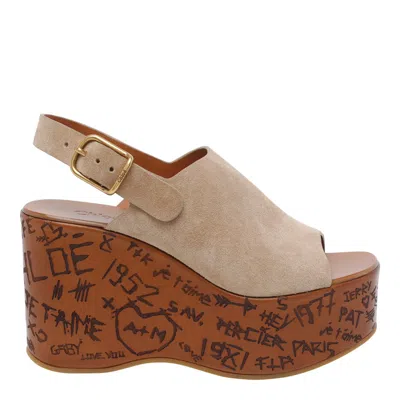 Chloé Desert Sand Platform Sole Graffiti Print Sandals In White