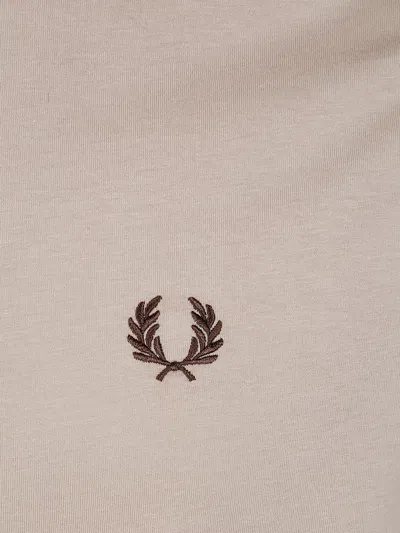 Fred Perry Laurel-motif Contrasting-trim T-shirt In Neutral