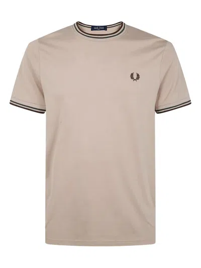 Fred Perry Laurel-motif Contrasting-trim T-shirt In Neutral