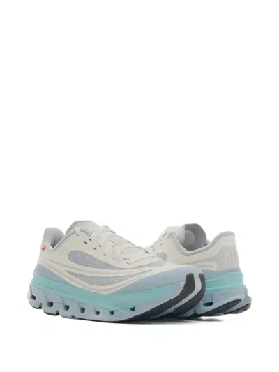 On X Ik Cloudflow 5 Ad Sneaker In White