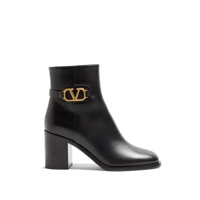 Valentino Garavani Valentino Vlogo 75 Leather Bootie In Black