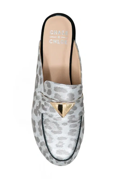 Chase & Chloe Chase And Chloe Loafer Mule In Gray