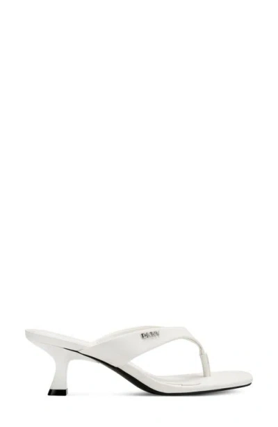Dkny Mackey Flip Flop In White