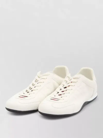Gucci White Calf Leather Bos Taurus Low Top Sneakers In White