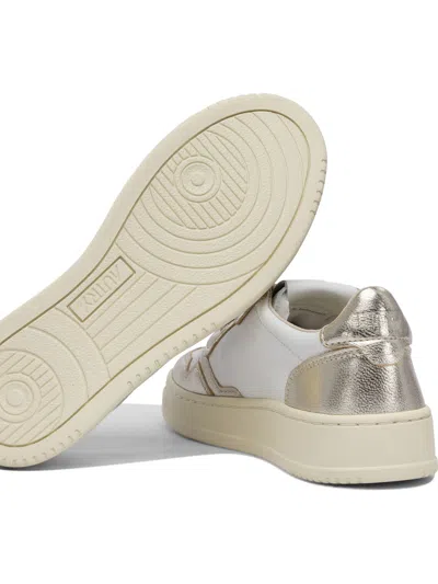 Autry Medalist Low Bicolor White Platinum Sneakers In Brown