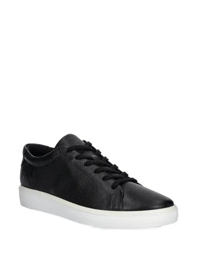 Ecco Textured Leather Low-top Sneaker In Black