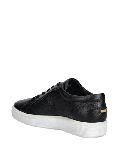 Ecco Textured Leather Low-top Sneaker In Black