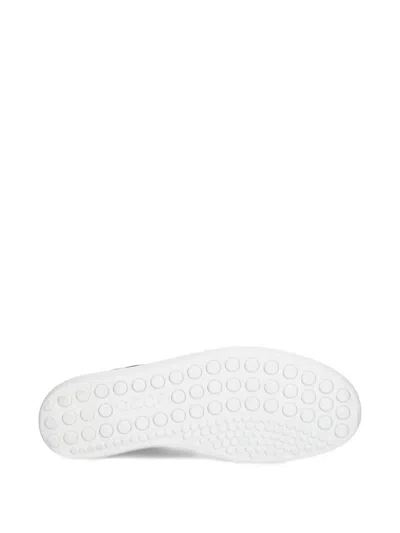 Ecco Textured Leather Low-top Sneaker In Black