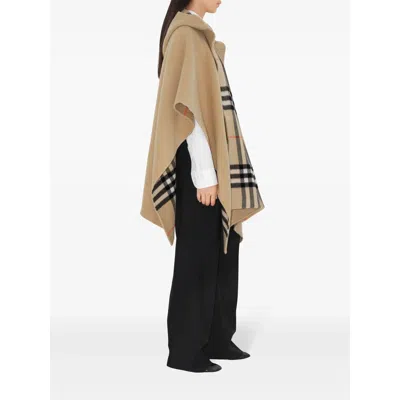 Burberry Cape In Multi