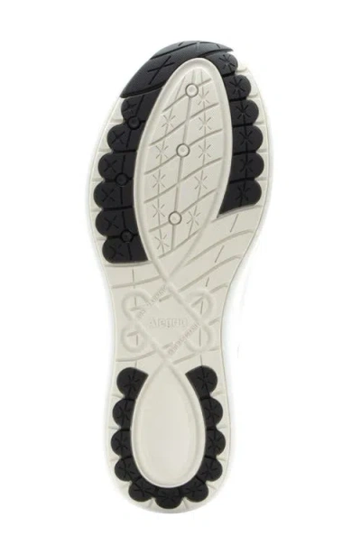 Alegria By Pg Lite Eazeer Sneaker In White