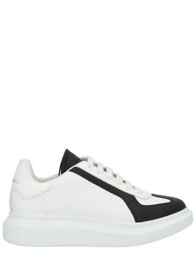 Alexander Mcqueen Contrast-panel Sneakers In Multi