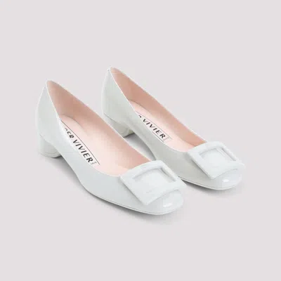 Roger Vivier Roundy Lacquered Decollete 25 Pumps For Women In White