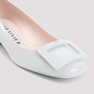 Roger Vivier Roundy Lacquered Decollete 25 Pumps For Women In White