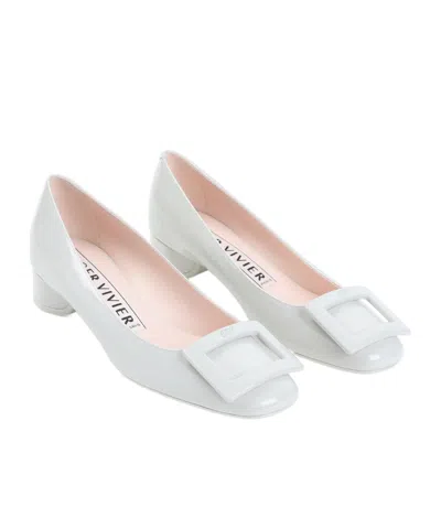 Roger Vivier Roundy Lacquered Decollete 25 Pumps For Women In White