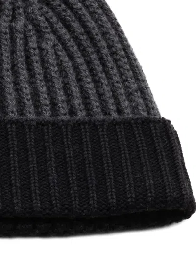 04651/trip In A Bag Ribbed Beanie Hat In Gray